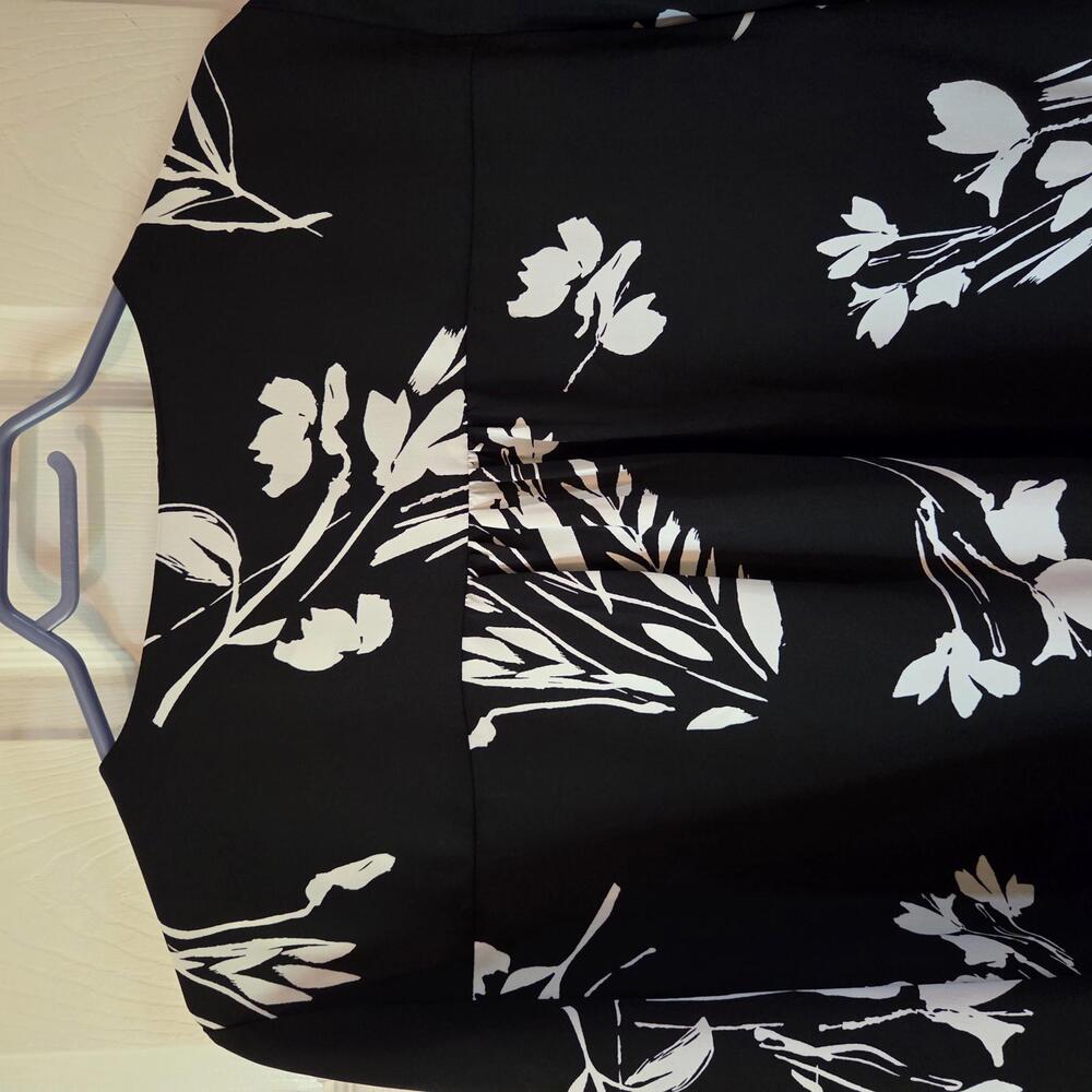 Vince Camuto Flutter Sleeve Floral Whisps V- Neck Tunic‎ XL - Picture 7 of 9